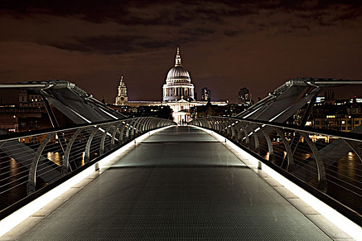 千禧桥,圣保罗大教堂,伦敦,英国