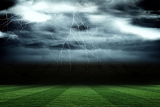 足球场,雷雨天气