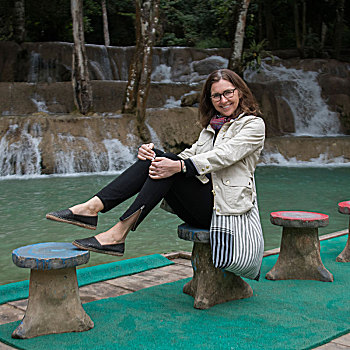 头像,高兴,女人,姿势,靠近,瀑布,琅勃拉邦,老挝