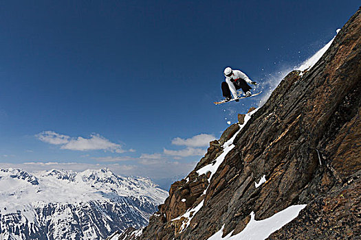 滑雪板玩家,跳跃,岩石,斜坡