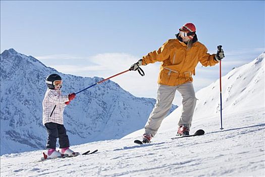 母亲,拉拽,孩子,滑雪
