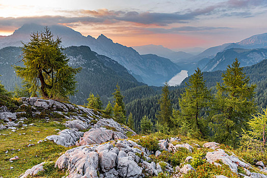 山脉全景,风景,上方,左边,瓦茨曼山,右边,日落,国家公园,区域,上巴伐利亚,巴伐利亚,德国,欧洲