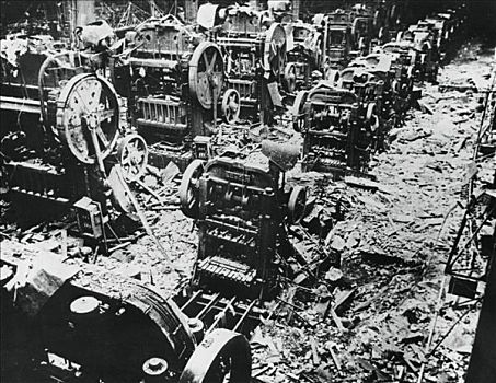 轰炸破坏,雷诺汽车,工厂,巴黎,四月