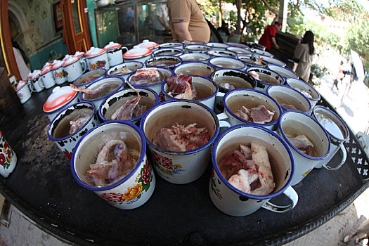 新疆喀什,独特的美食,缸子肉