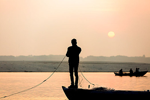 渔民,网,日出,恒河,瓦拉纳西,北方邦,印度,亚洲