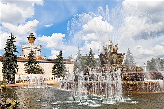 喷泉,石头,花,莫斯科