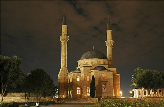清真寺,两个,尖塔,夜晚,巴库,阿塞拜疆