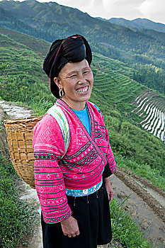 瑶族,女人,工作,稻米梯田,乡村,靠近,广西,中国