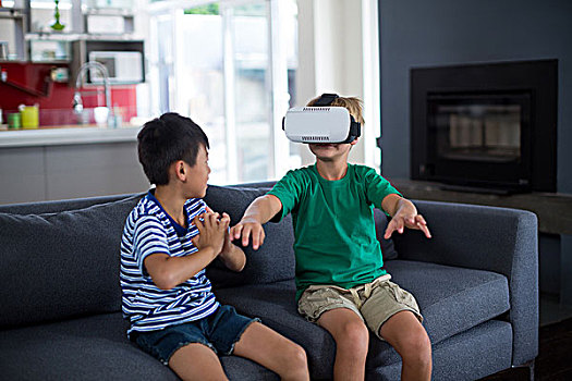 男孩,看,兄弟,虚拟现实,耳机,客厅,在家