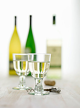 玻璃杯,白葡萄酒,软木塞,螺丝,酒瓶