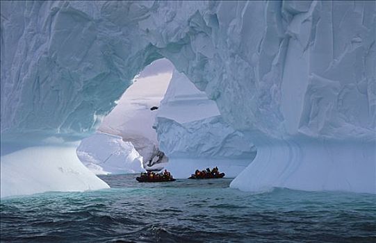 游客,游轮,充气,船,挨着,拱形,岛屿,南极半岛