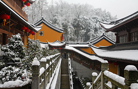 雪后灵隐寺