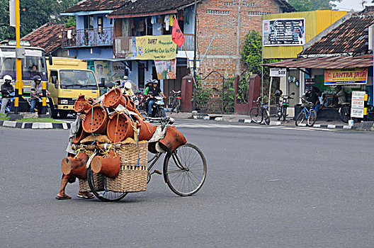对比,现代,传统,运输,摩托车,自行车,日惹,中爪哇,印度尼西亚,东南亚,亚洲