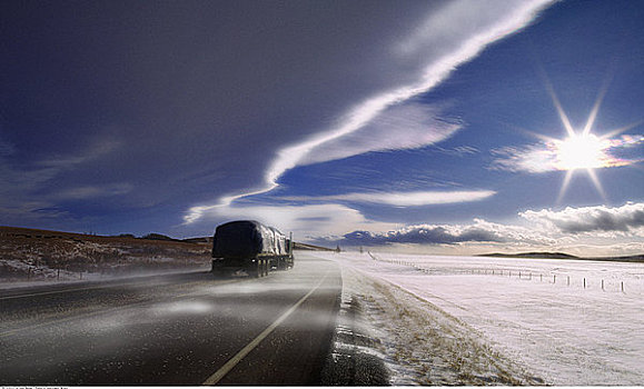 卡车,公路,冬天,靠近,艾伯塔省,加拿大