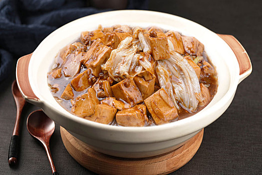 砂煲白菜炖豆腐