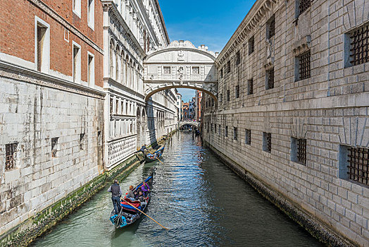 叹息桥,上方,运河,邸宅,左边,宫殿,右边,监狱,威尼斯,威尼托,意大利,欧洲
