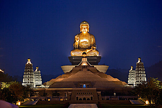 台湾,高雄,佛光山,佛陀纪念馆,佛陀纪念馆夜景