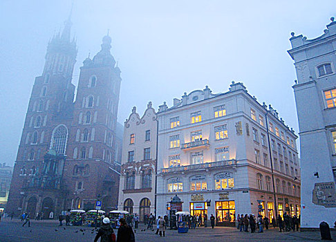 波兰,克拉科夫,教堂,雾状,晚间