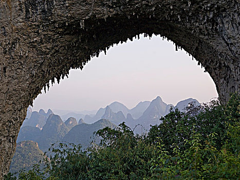 天然拱,山峦,阳朔,中国
