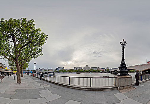 具有现代气息的英国伦敦泰晤士河