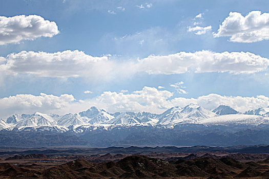 东天山美景