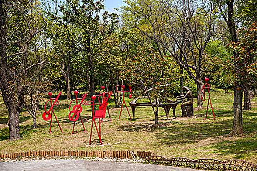 杨州瘦西湖园林乡村乐队雕塑