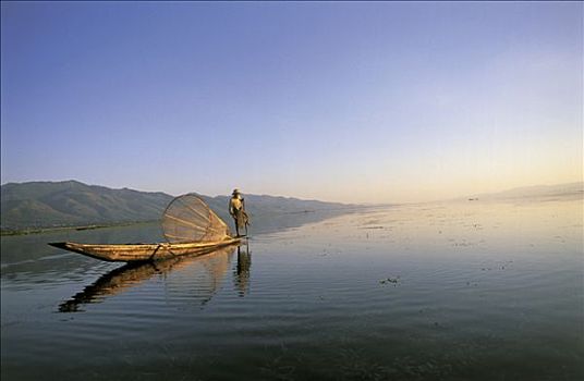 缅甸,茵莱湖,捕鱼,独木舟,鱼,困境