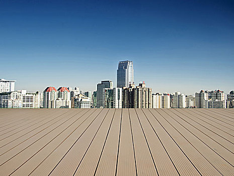 昆明城市风光与木地板平台