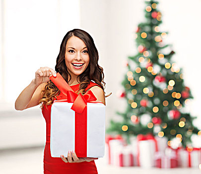 圣诞节,圣诞,白天,庆贺,概念,微笑,女人,红裙,礼盒