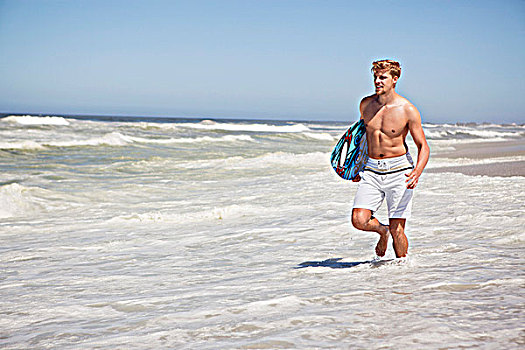 男人,跑,冲浪板,海滩