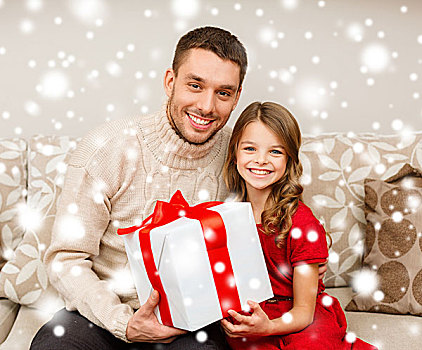 家庭,圣诞节,圣诞,冬天,高兴,人,概念,微笑,父亲,女儿,拿着,礼盒