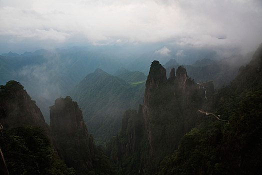 人间仙境,天南第一峰,湖南郴州市宜章县蟒山五指峰