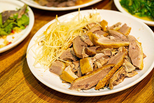 台湾美食传统的小吃燻鹅肉