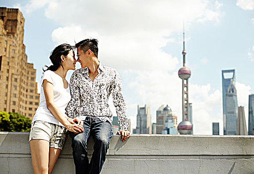 浪漫,游客,坐,夫妇,墙壁,外滩,上海,中国