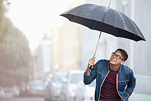 男人,伞,仰视,雨,街道