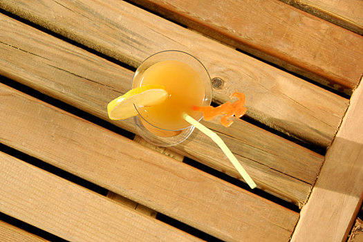 玻璃杯,橙汁