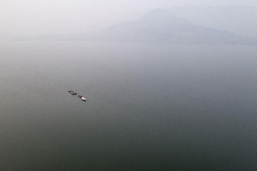 航拍济南卧虎山水库