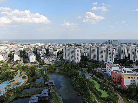 山东省日照市,蓝天碧海美景刷爆朋友圈,海边一线成美景打卡地