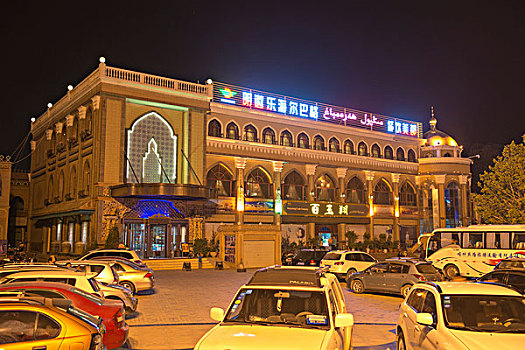 喀什街头夜景