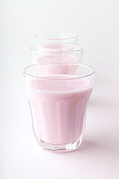 玻璃,草莓牛奶