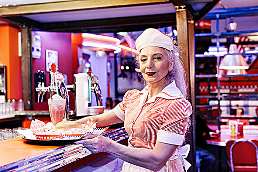 头像,成熟,女性,女店员,20世纪50年代,用餐