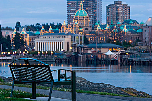 公园长椅,前景,看,上方,内港,国会大厦,靠近,黃昏,维多利亚,加拿大