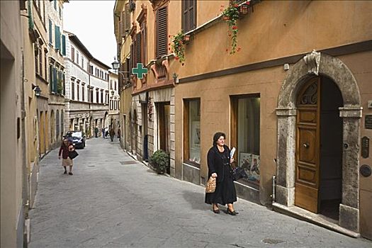 街景,蒙蒂普尔查诺红葡萄酒,托斯卡纳,意大利
