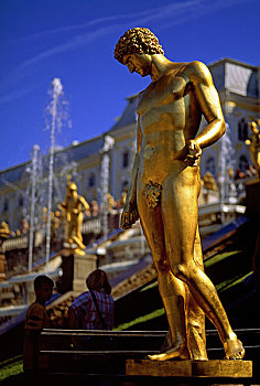 圣彼得堡城市景点,中央大喷泉,装饰性雕塑