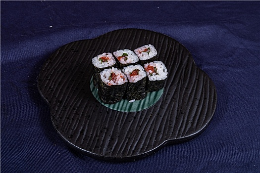 手卷,寿司,日本料理,鳗鱼,天妇罗,assorted,sushi,nigiri,and,maki,set,on,slate,a,variety,of,japanese,with,tuna