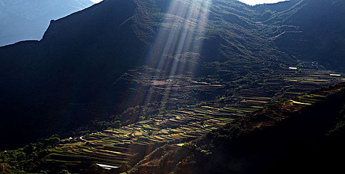 丽江宝山石头寨