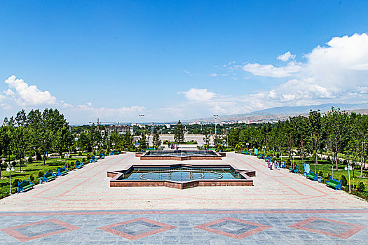 塔吉克斯坦-索莫尼广场