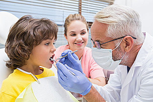 儿科,牙医,检查,小男孩,牙齿,母亲,看