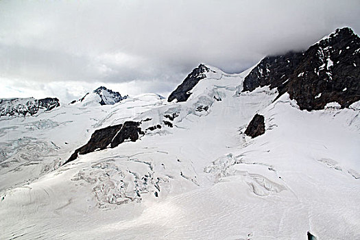 瑞士著名山峰少女峰雪景