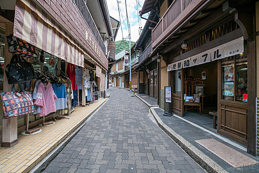 日本有马温泉小镇街道商店